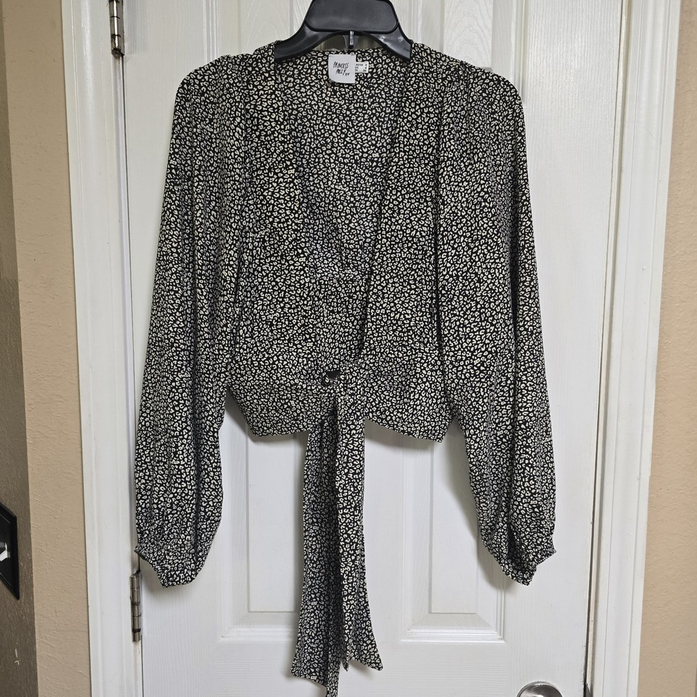 Princess Polly New Mood Top Black w/ Spotted Print Cropped Tie Front Size US 4